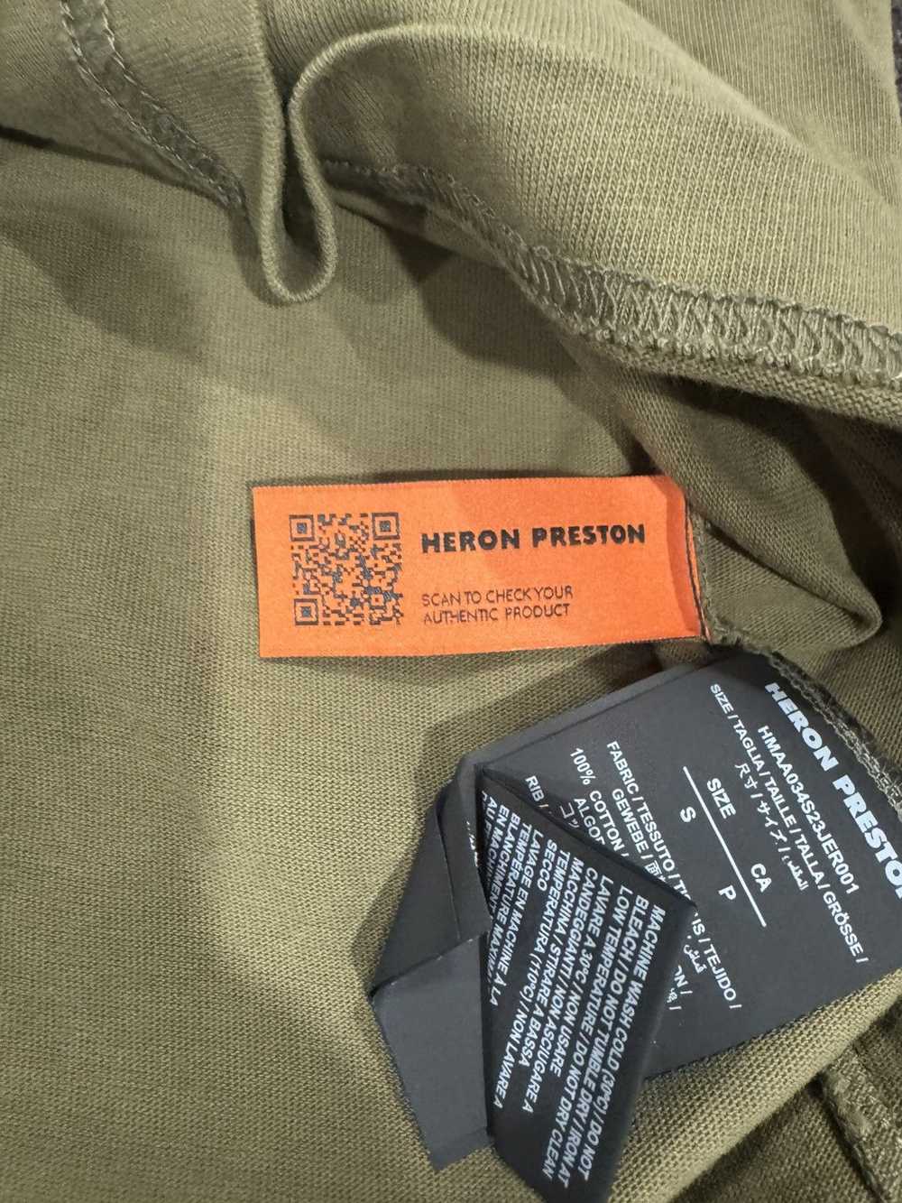 Heron Preston HERON PRESTON HPNY EMB TEE IN OLIVE - image 5