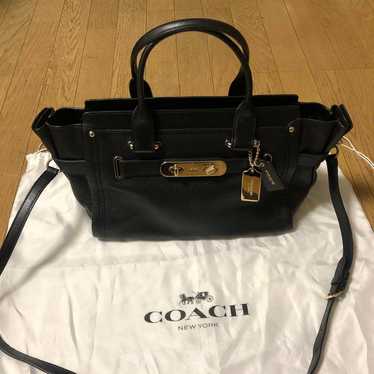 This is a coach shoulder bag.