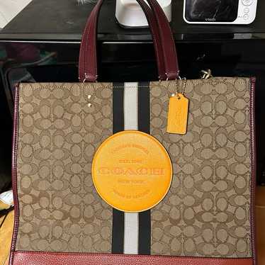 Coach Dempsey Tote signature Jacquard