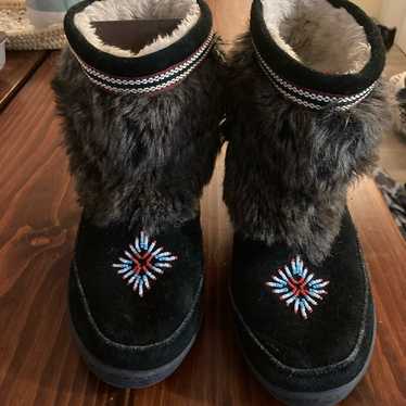 Minnetonka Black Moccasin Boots