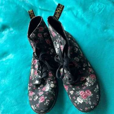 Dr. Martens Maroon Low Top Floral Boots 7