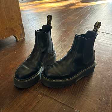 Dr. Martens 2976 Platform Chelsea Boots