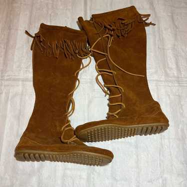 Minnetonka Suede Fringe Boot 7 NWOT