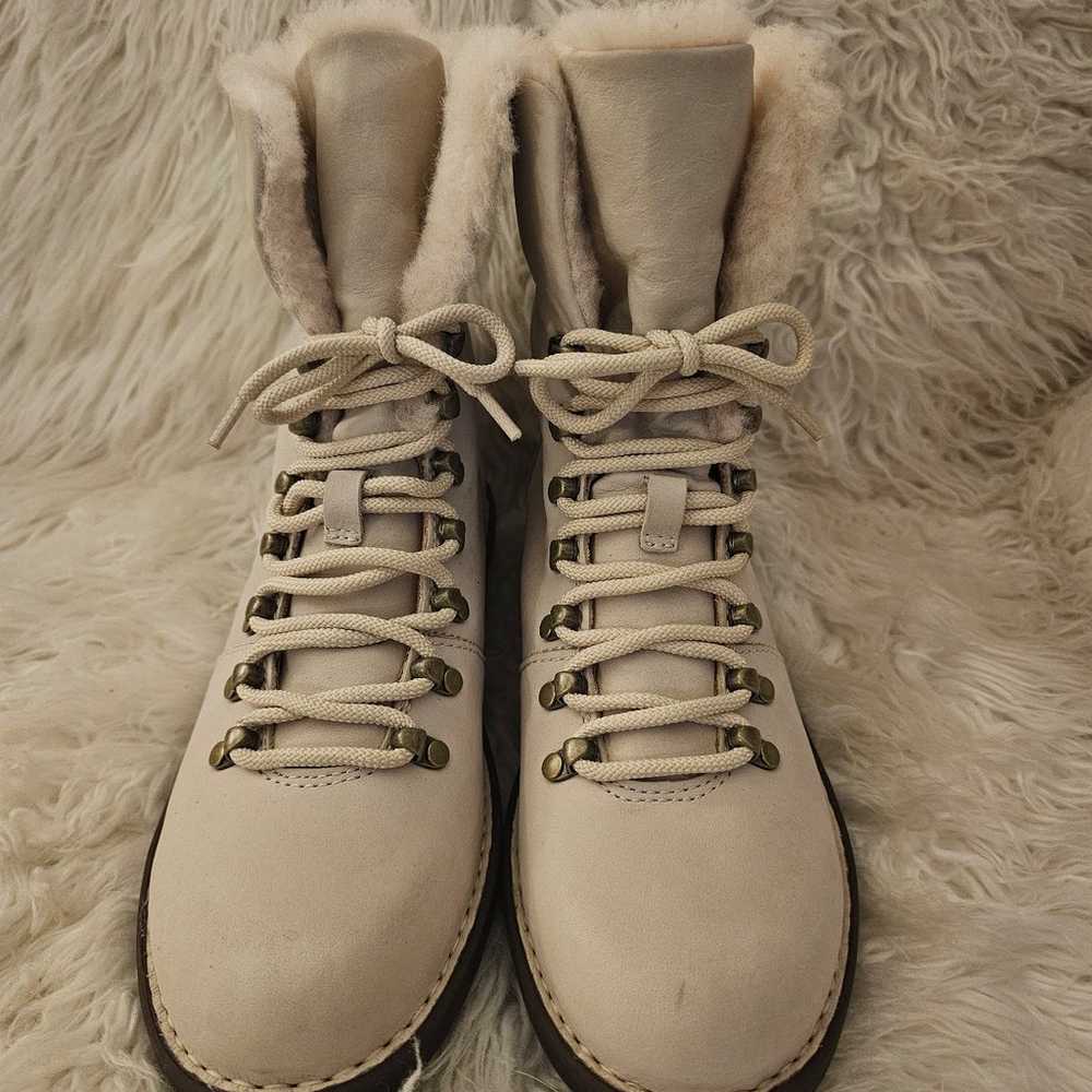 Born Wome's Size 8 Medium Blaine Shearling Hiker … - image 2