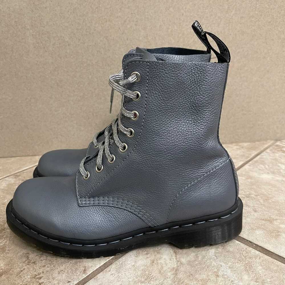 NWOB Dr Martens Combat Boots Womens leather 9 Pas… - image 12