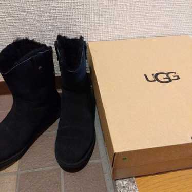 UGG 24cm in excellent condition ☆ Rare design - image 1