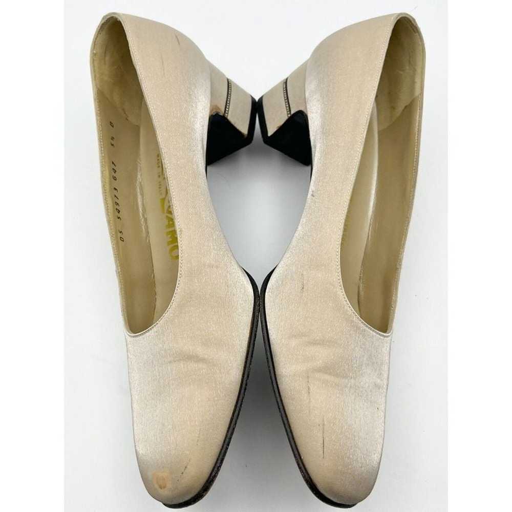 VTG Salvatore Ferragamo Pump Heels Square Toe Shi… - image 5