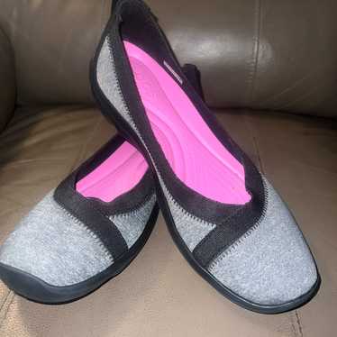 CROCS Flats, Women’s size 10