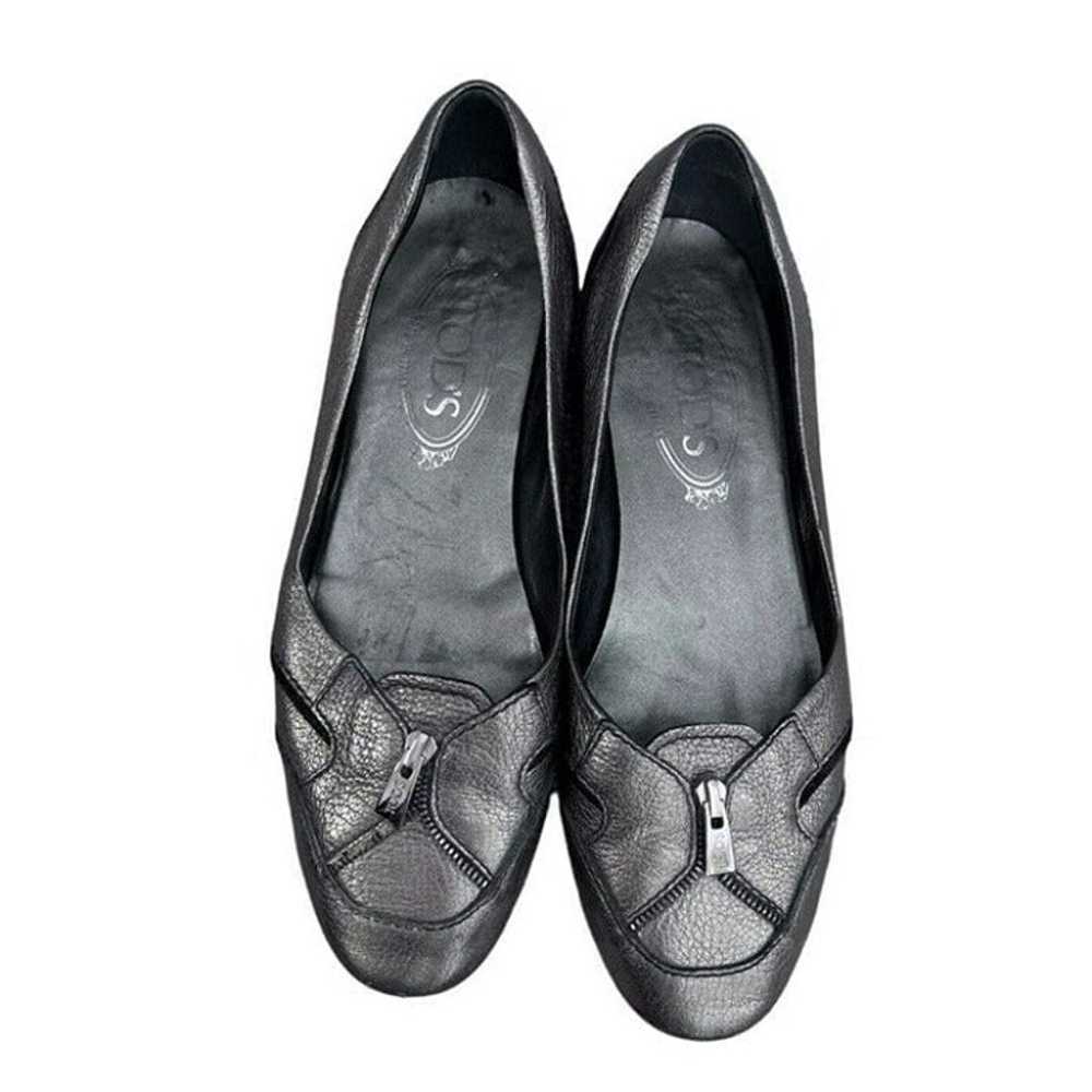 Tod's Gommino Driving Shoes in Metallic Leather W… - image 2