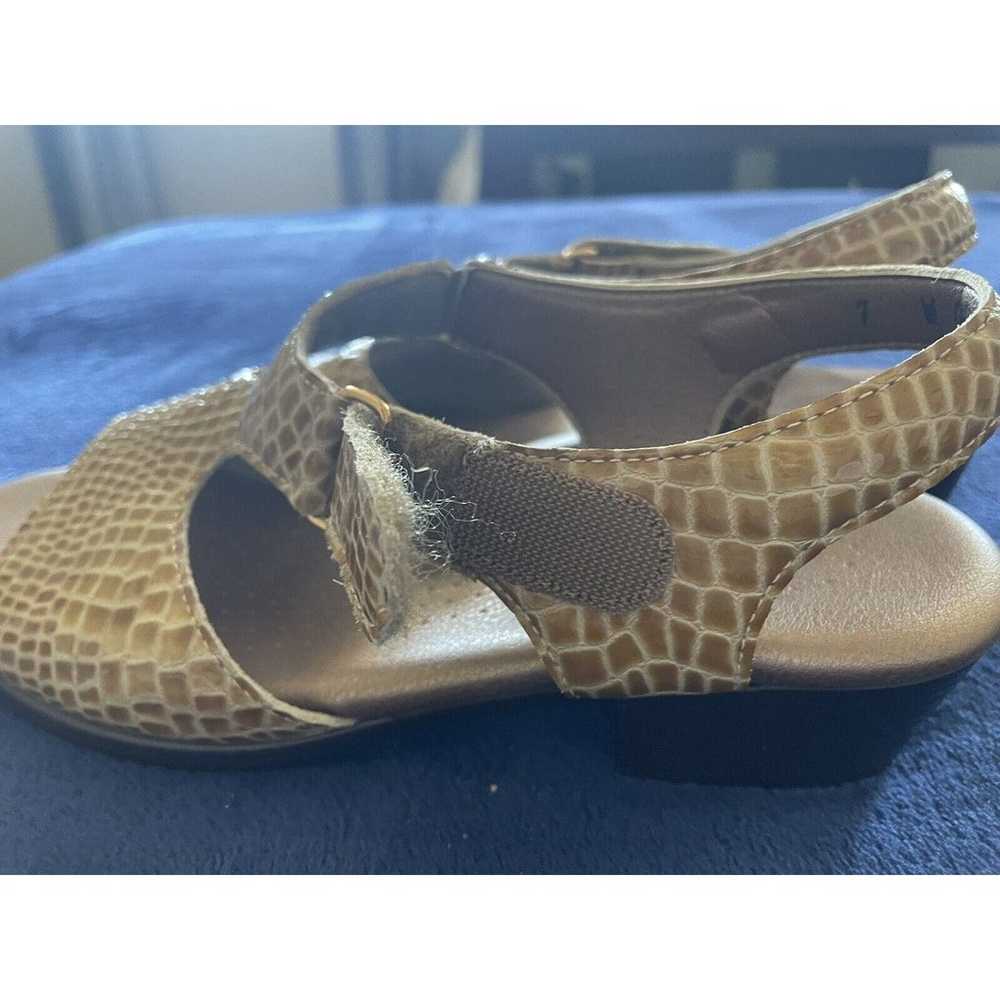 Vintage Womens SAS SZ 7 Yellow Tan Alligator-Look… - image 6