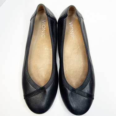 Vionic Caroll Ballet Flat in Black Leather Size 7 - image 1