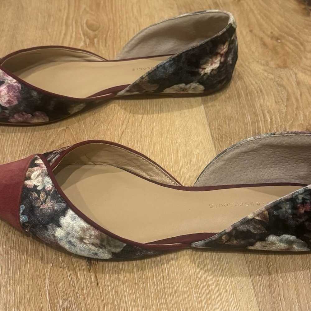 Anthropologie Floral Velvet Pointed D'orsay Flats - image 7