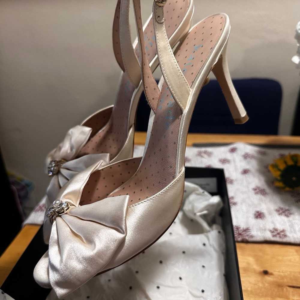 Kate Spade Happily Bridal Heels Like New - image 4