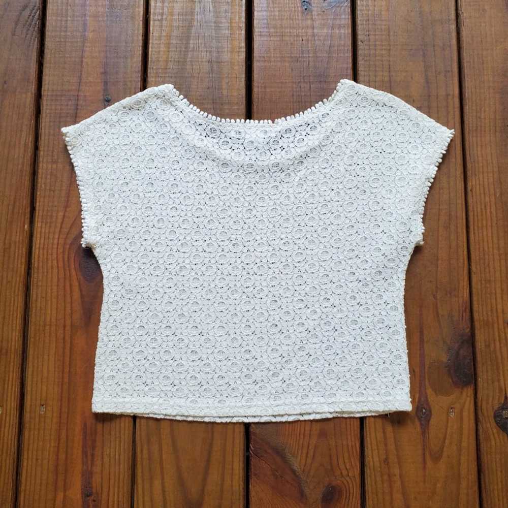 Vintage Y2K S cream lace short cap sleeve crochet… - image 4