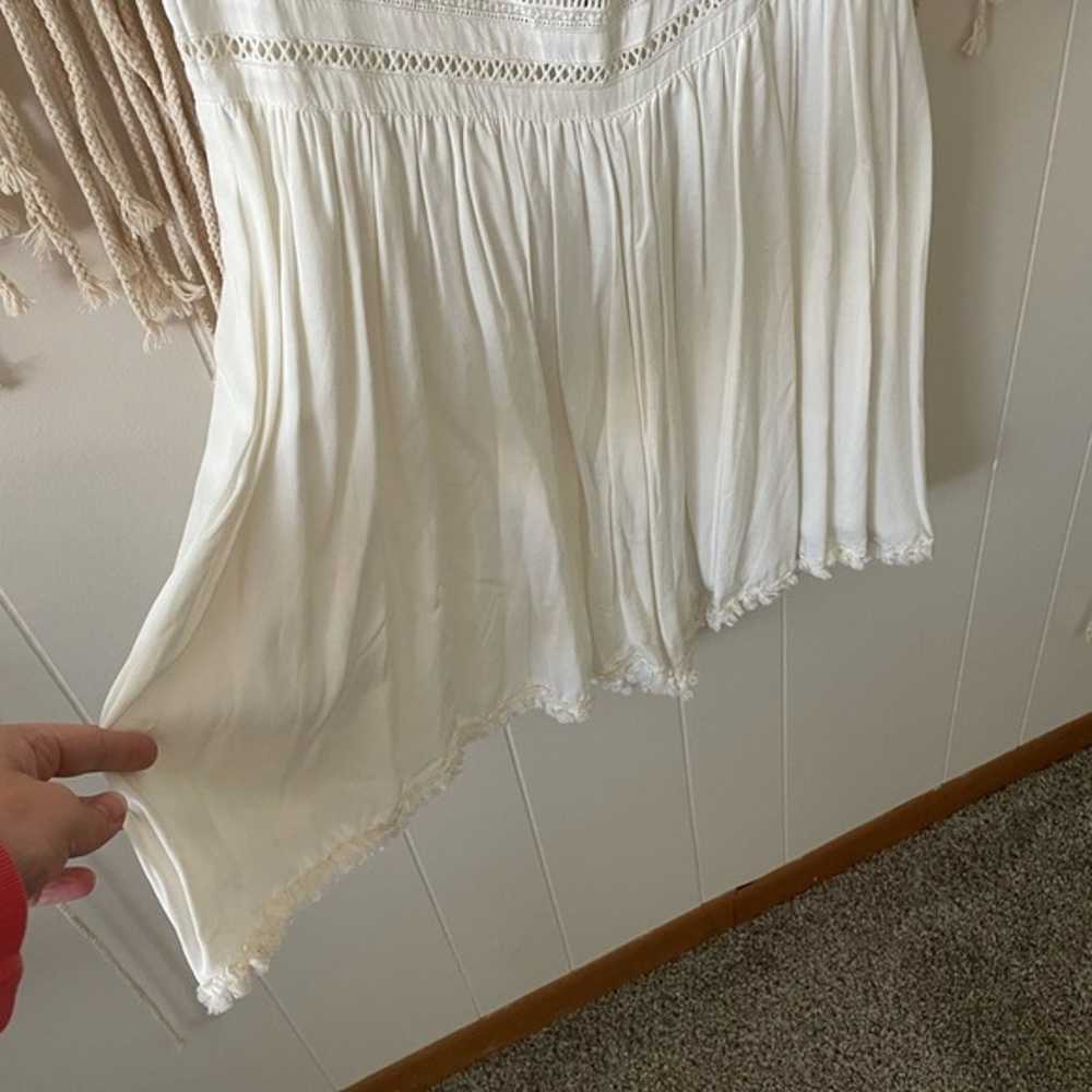 Honey Punch White Boho Scoop Neck Sheer Waist Fla… - image 2