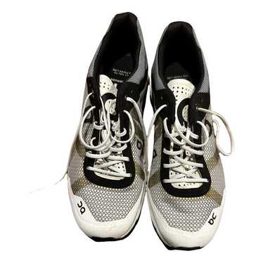 On Running Cloth trainers - image 1