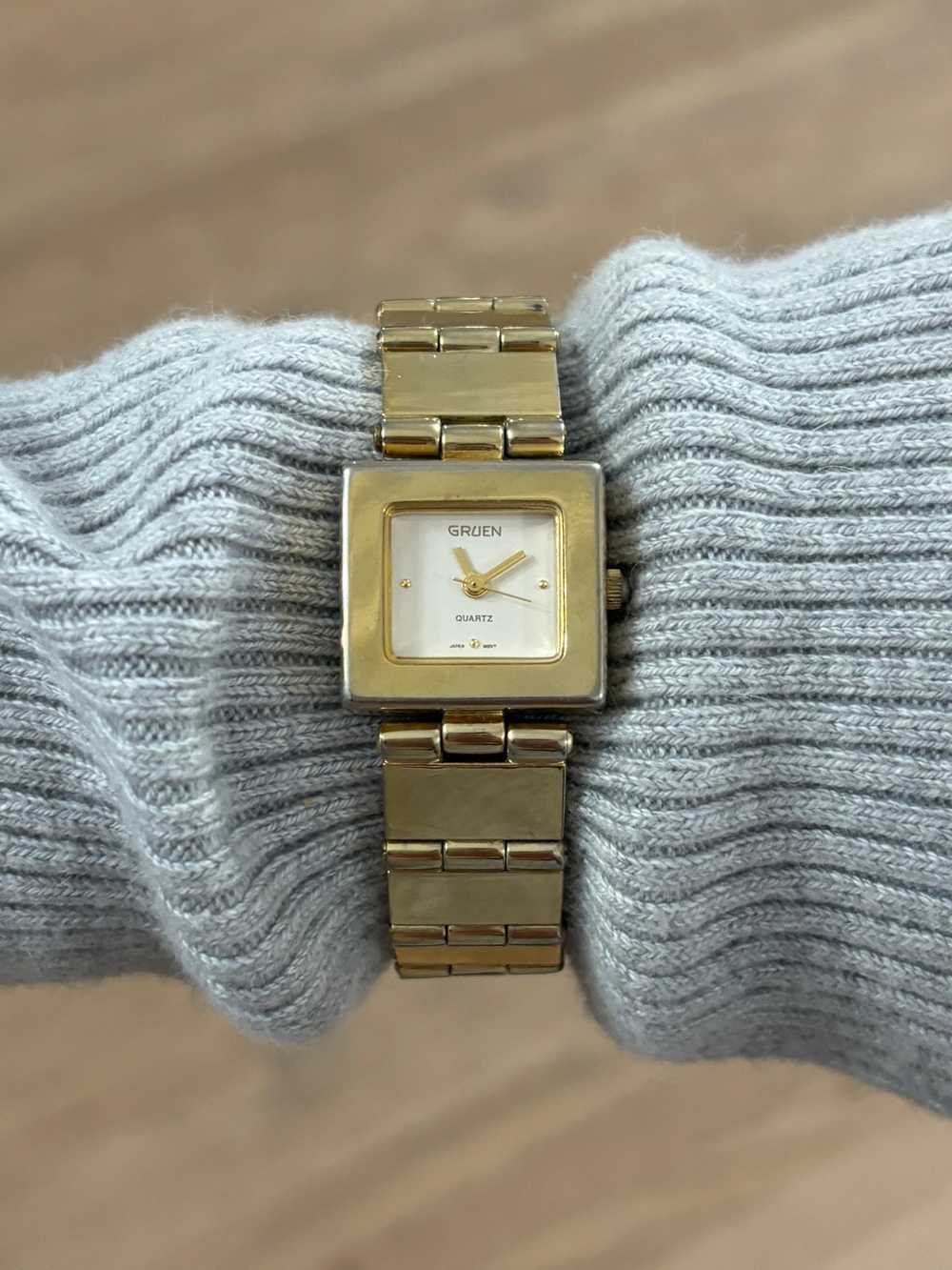 80s gold square Gruen watch - image 5