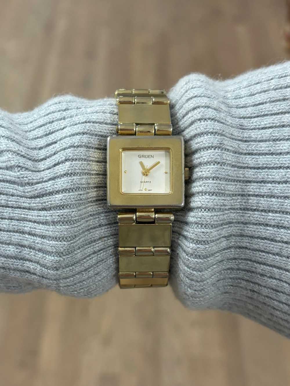 80s gold square Gruen watch - image 6