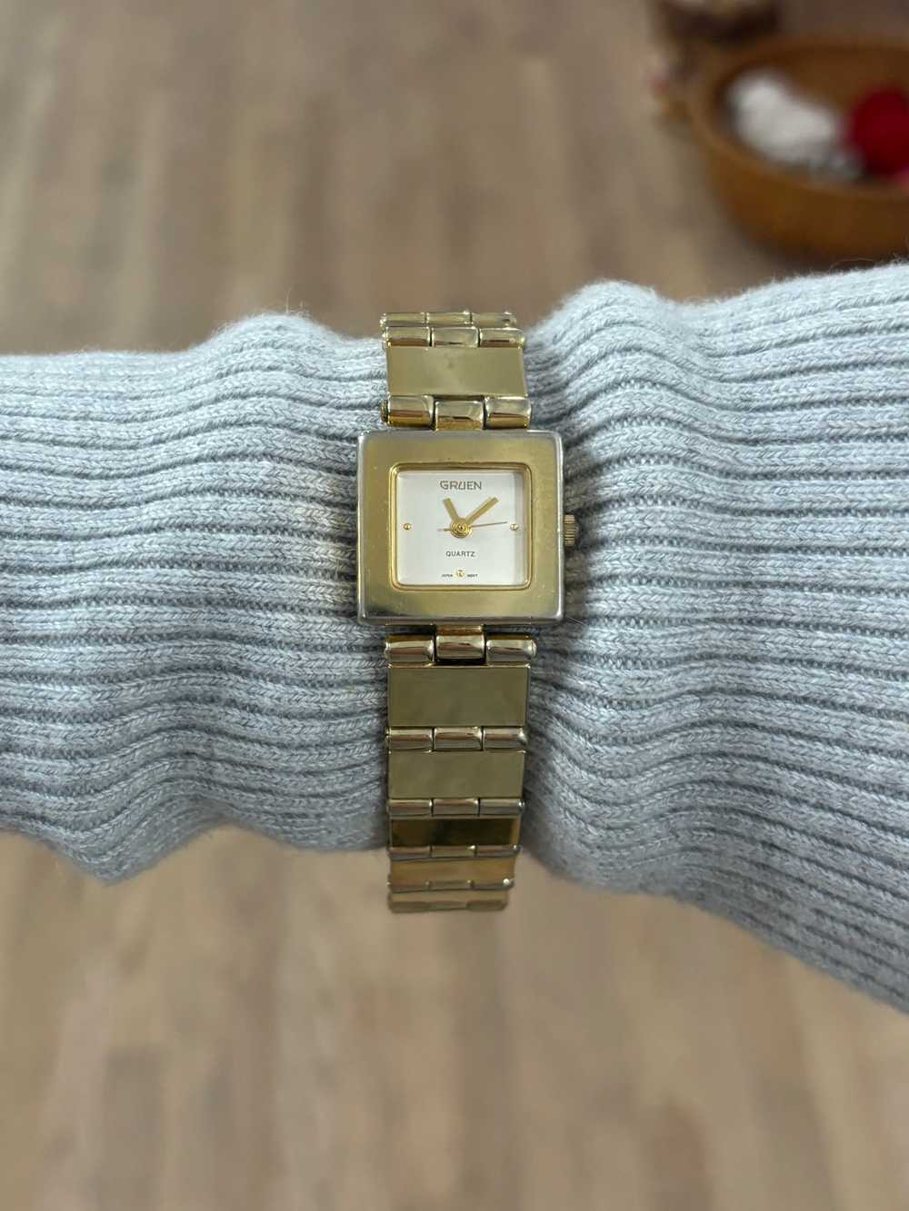 80s gold square Gruen watch - image 8