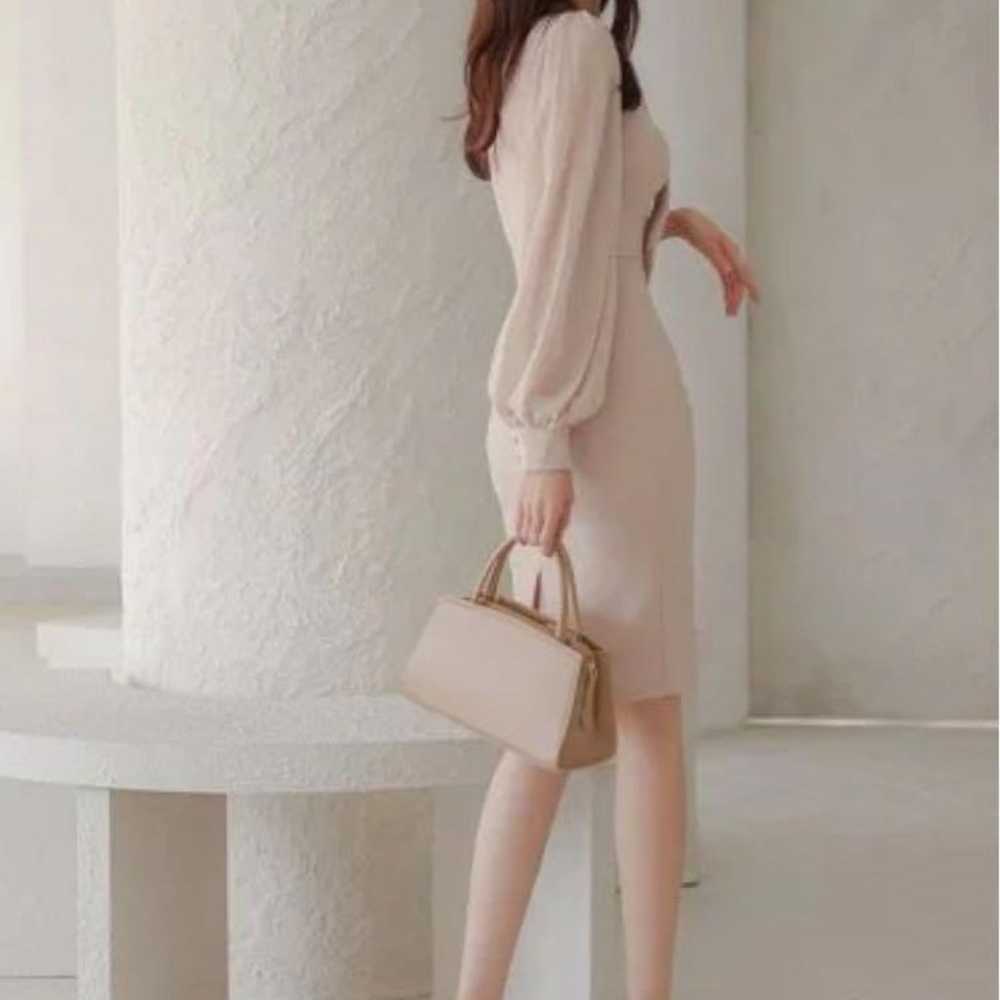 Fluffy chiffon mix knee-length long sleeve tight … - image 3