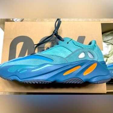 Yeezy Boost 700 'Faded Azure' - Gem