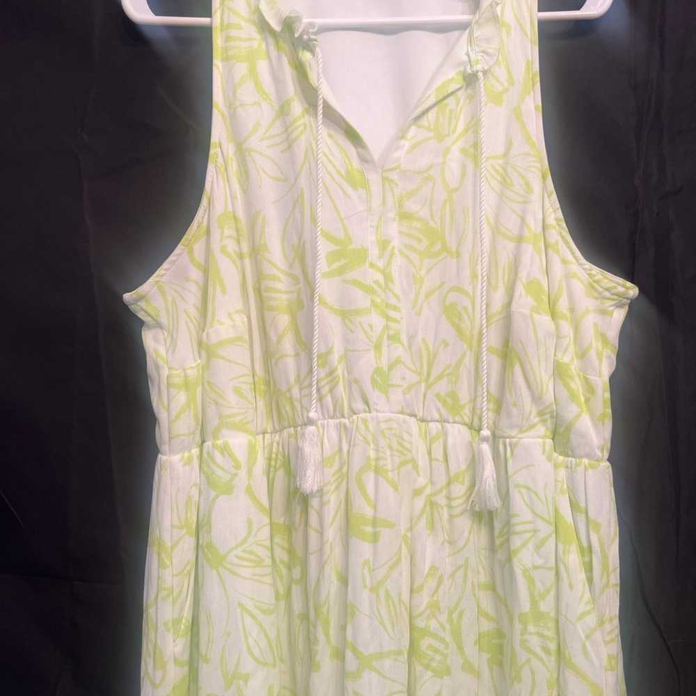 Torrid Plus Size 1X Lime White Floral Tiered Slee… - image 2