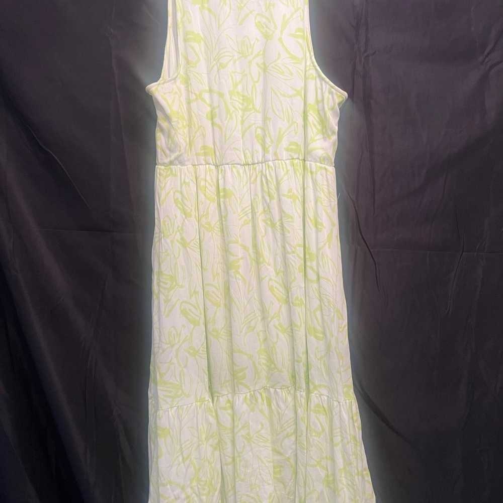 Torrid Plus Size 1X Lime White Floral Tiered Slee… - image 3