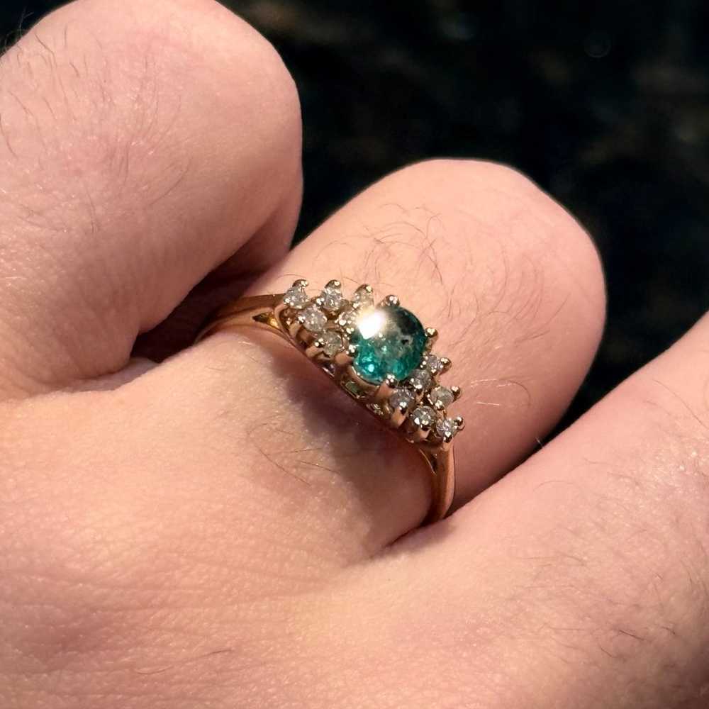 14k Solid Gold Estate Emerald & Diamond Ring - image 3