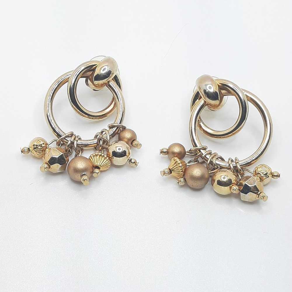 Textured beaded goldtone earrings A01 - image 2