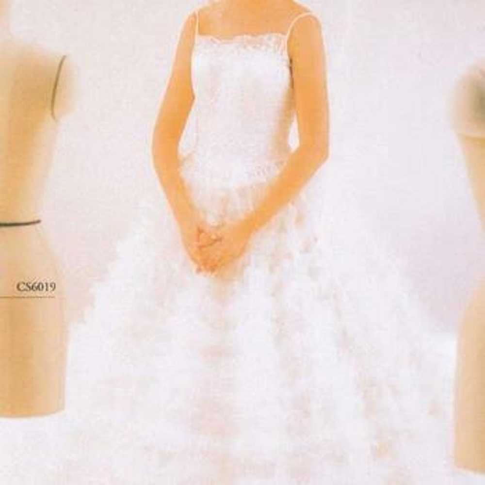 Wedding Dress Princess Line Size 9 "Tulle Layers"… - image 1