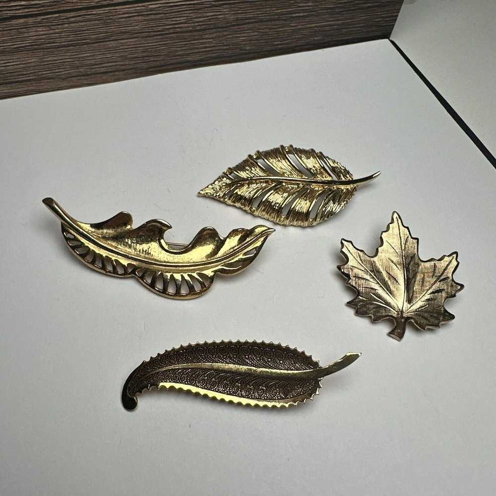 Lot Of 4 Leaf Gold Tone Brooch Pin Autumn Fall Le… - image 1