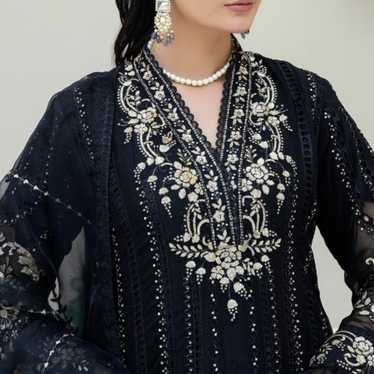 Pakistani 3pc chiffon suit - image 1