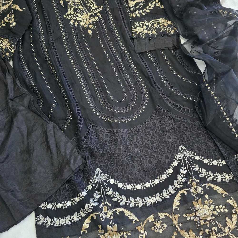 Pakistani 3pc chiffon suit - image 4