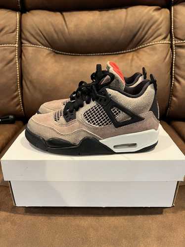 Jordan Brand × Nike Size 4Y - Jordan 4 Retro Taupe