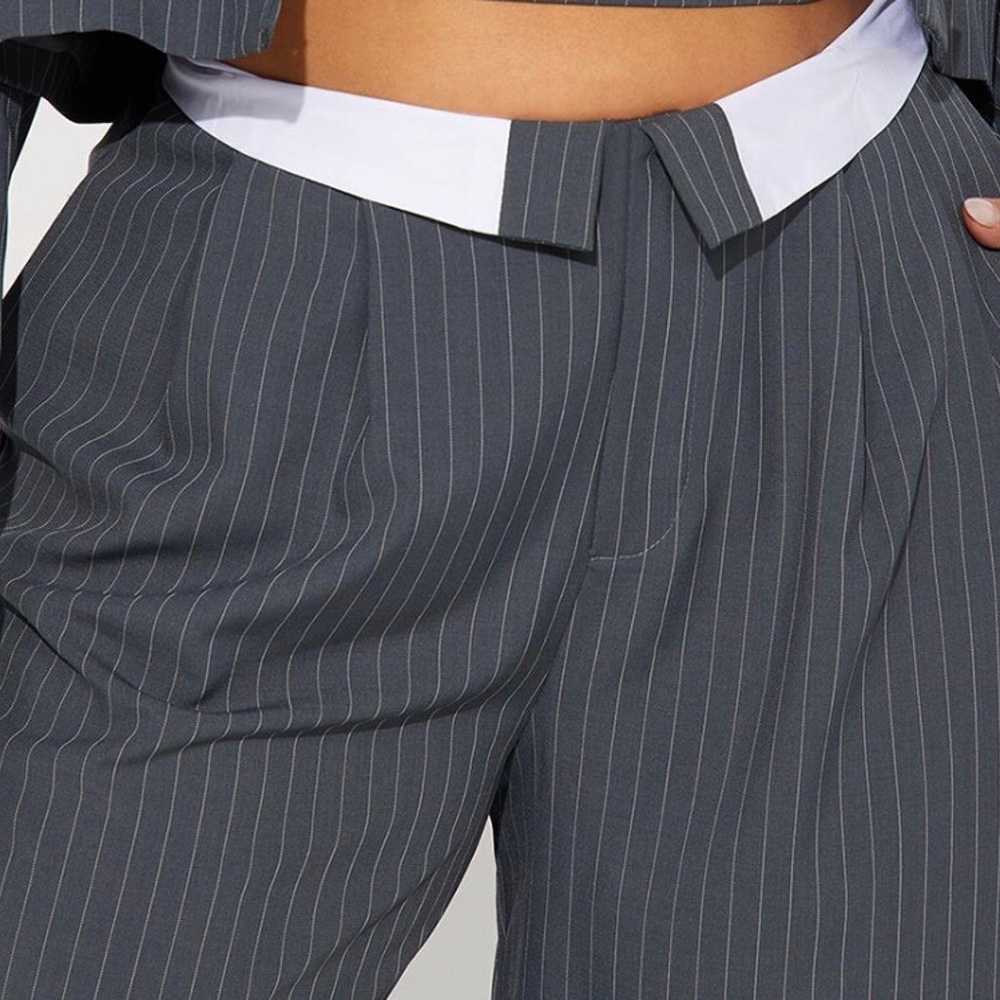 Plus size grey pinstriped pant 2x - image 2