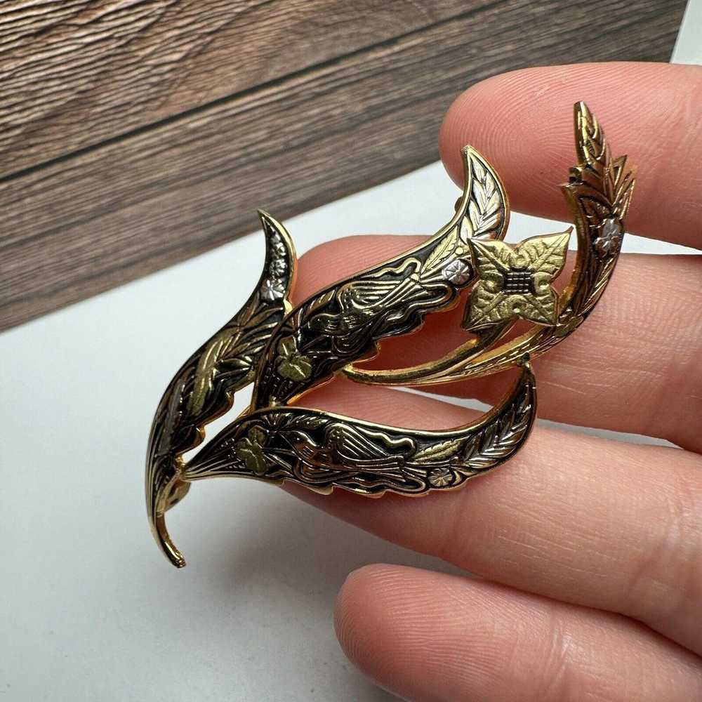 Faux Damascene Leaf Branch Brooch Pin Gold Tone B… - image 5