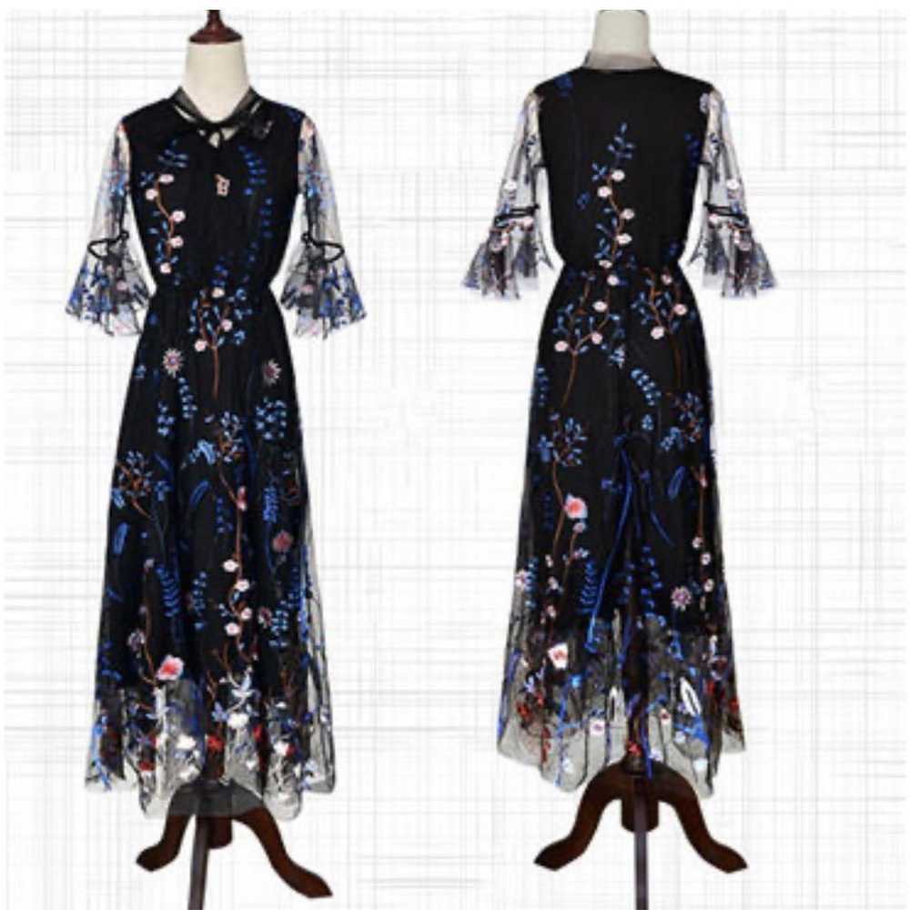 Black long shirt dress with flower pattern embroi… - image 2