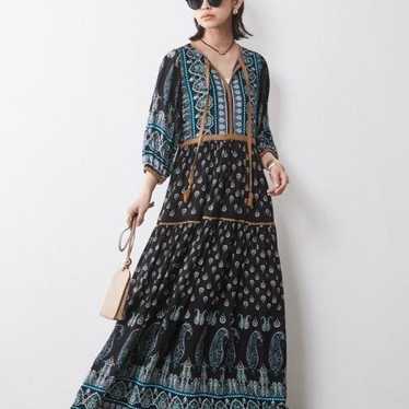 Paisley pattern long dress.