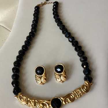 Faceted Black Beaded Bib Necklace & Earrings W/Go… - image 1