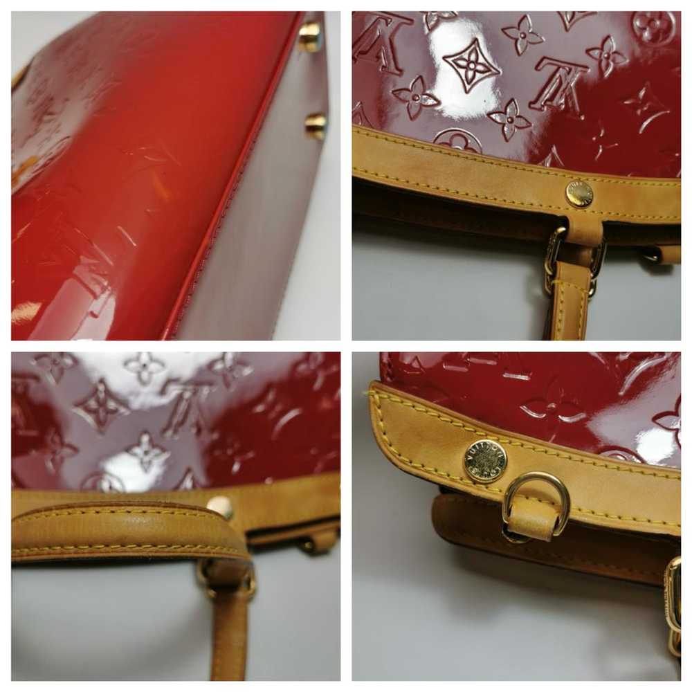 Louis Vuitton Bréa patent leather handbag - image 7