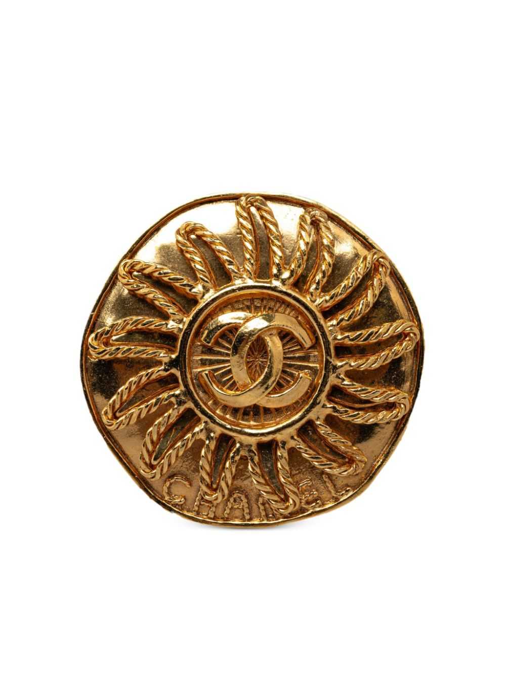 CHANEL Pre-Owned 1994 Chanel CC brooch - Gold - image 1