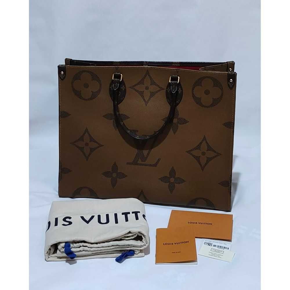 Louis Vuitton Onthego cloth handbag - image 12