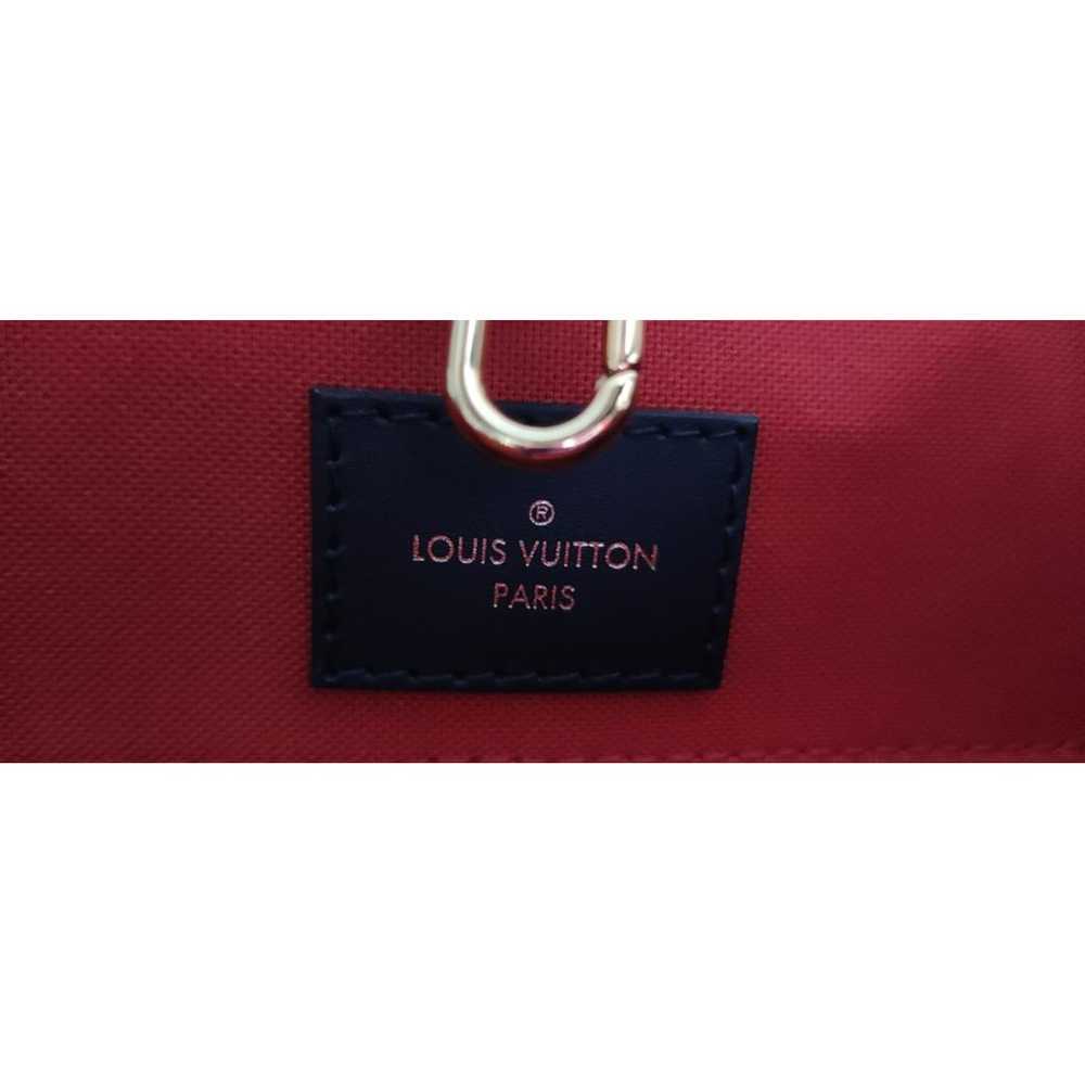 Louis Vuitton Onthego cloth handbag - image 3