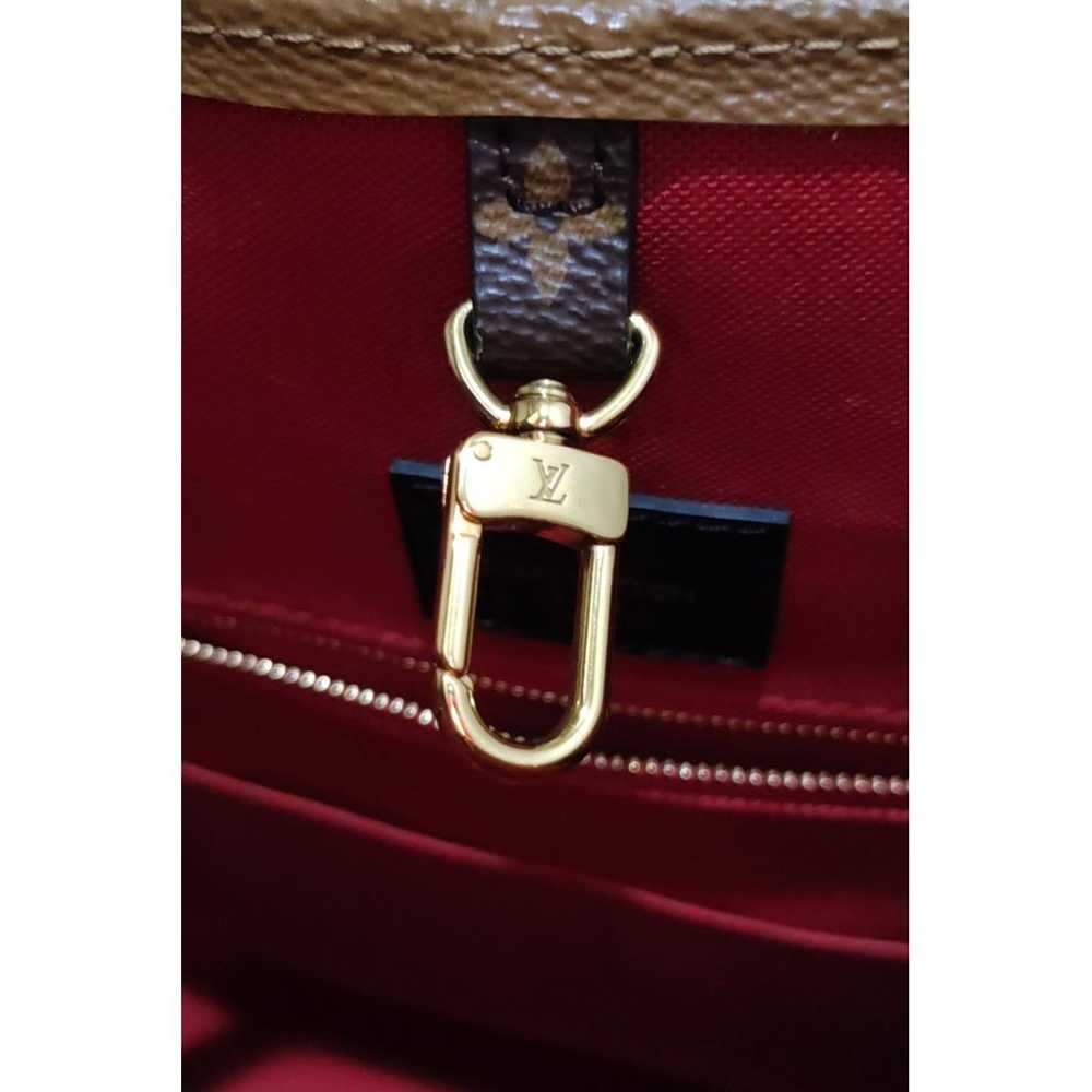 Louis Vuitton Onthego cloth handbag - image 6