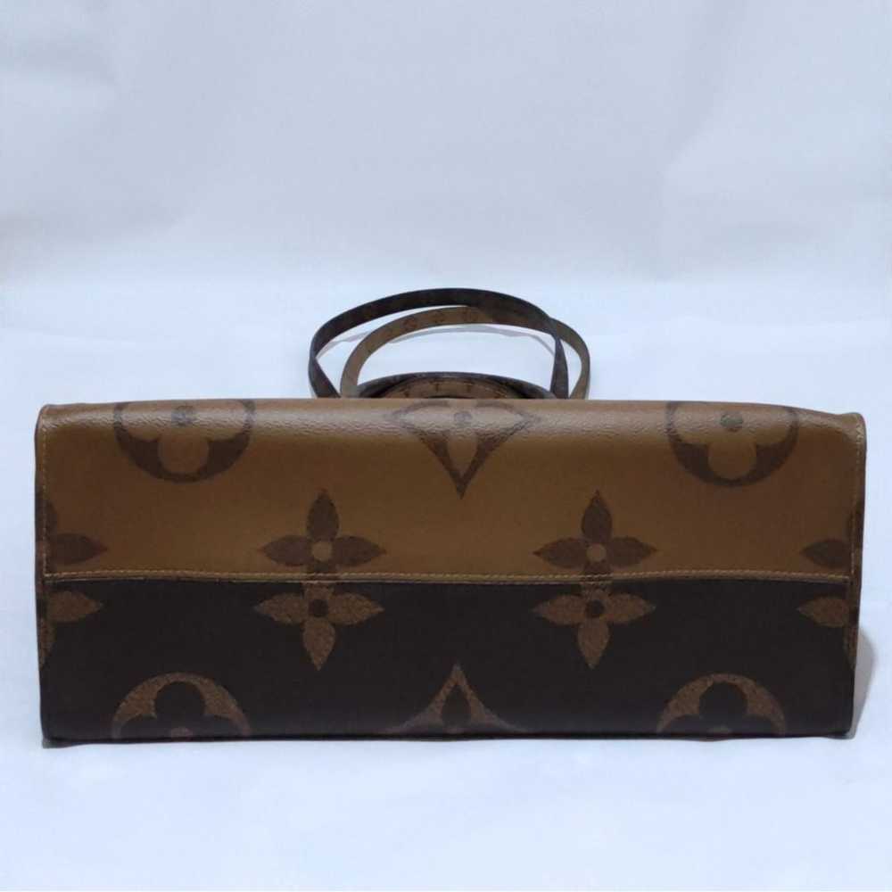 Louis Vuitton Onthego cloth handbag - image 7