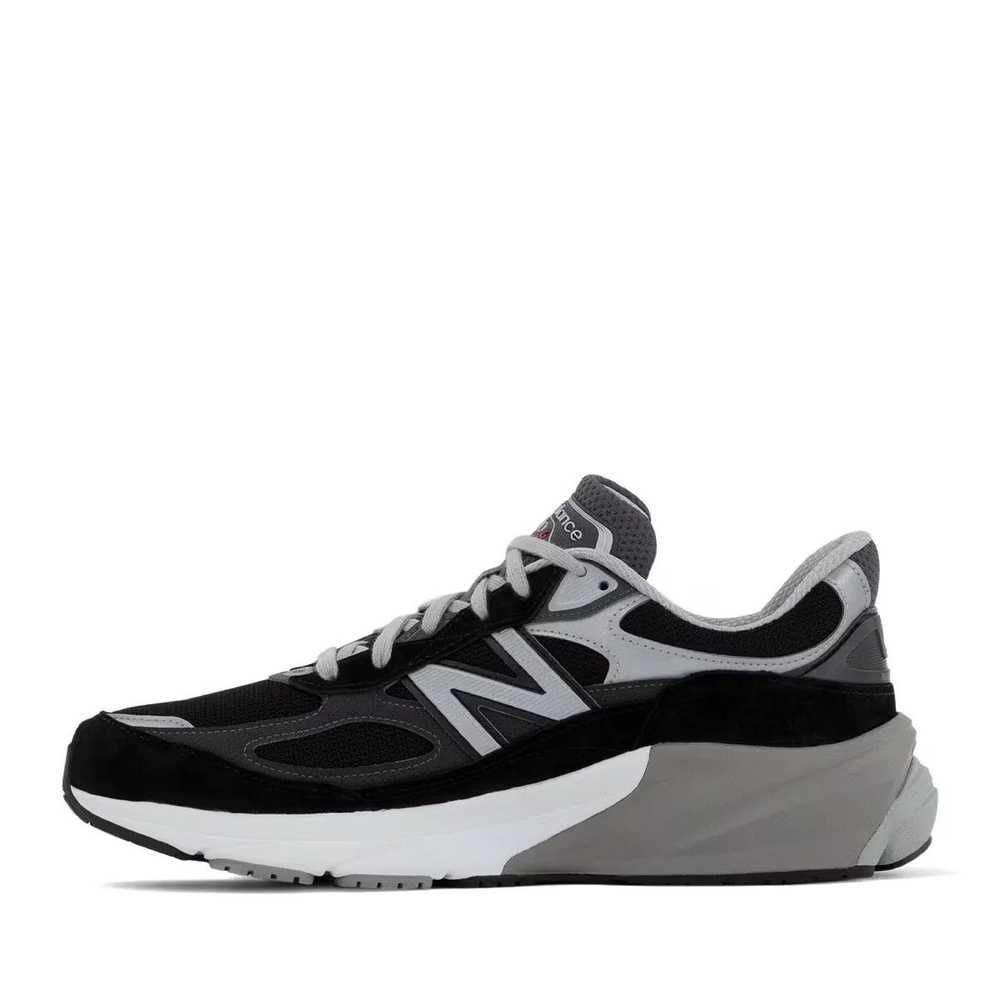 New Balance o1s22i1n1124 990V6 Sneakers in Black … - image 2