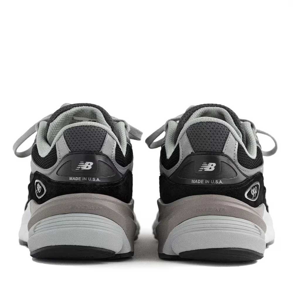 New Balance o1s22i1n1124 990V6 Sneakers in Black … - image 4