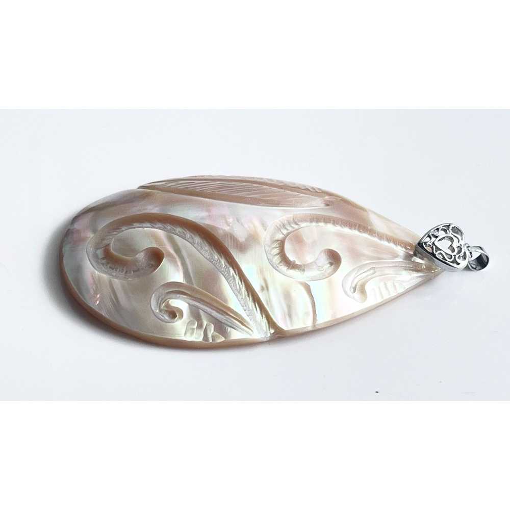 Vintage Mother Of Pearl SHELL PENDANT 3.5" For Ne… - image 3