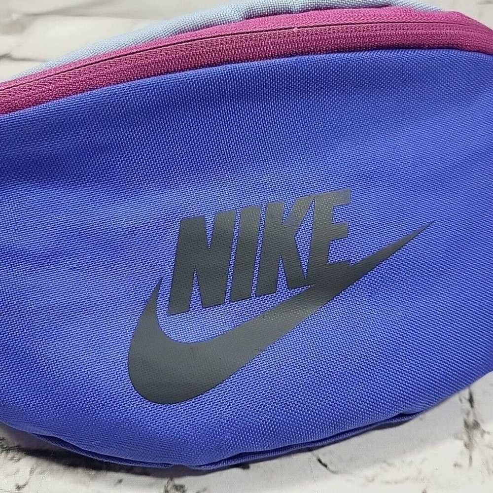 Nike Nike Heritage Collection Hip Waist Fanny Pac… - image 2