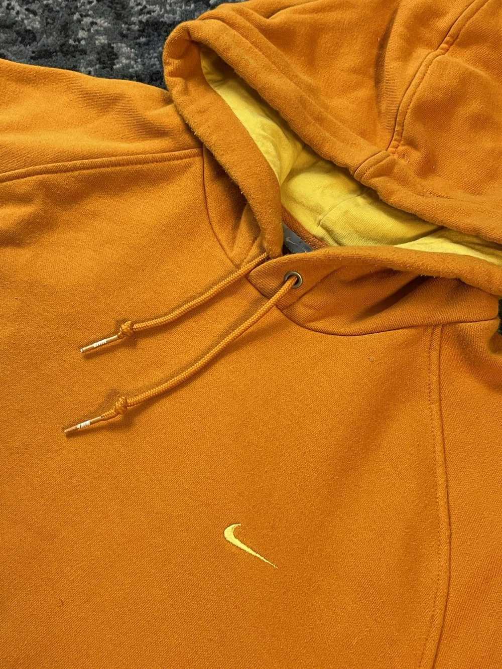 Nike × Vintage Vintage Orange Nike Hoodie Size XXL - image 2